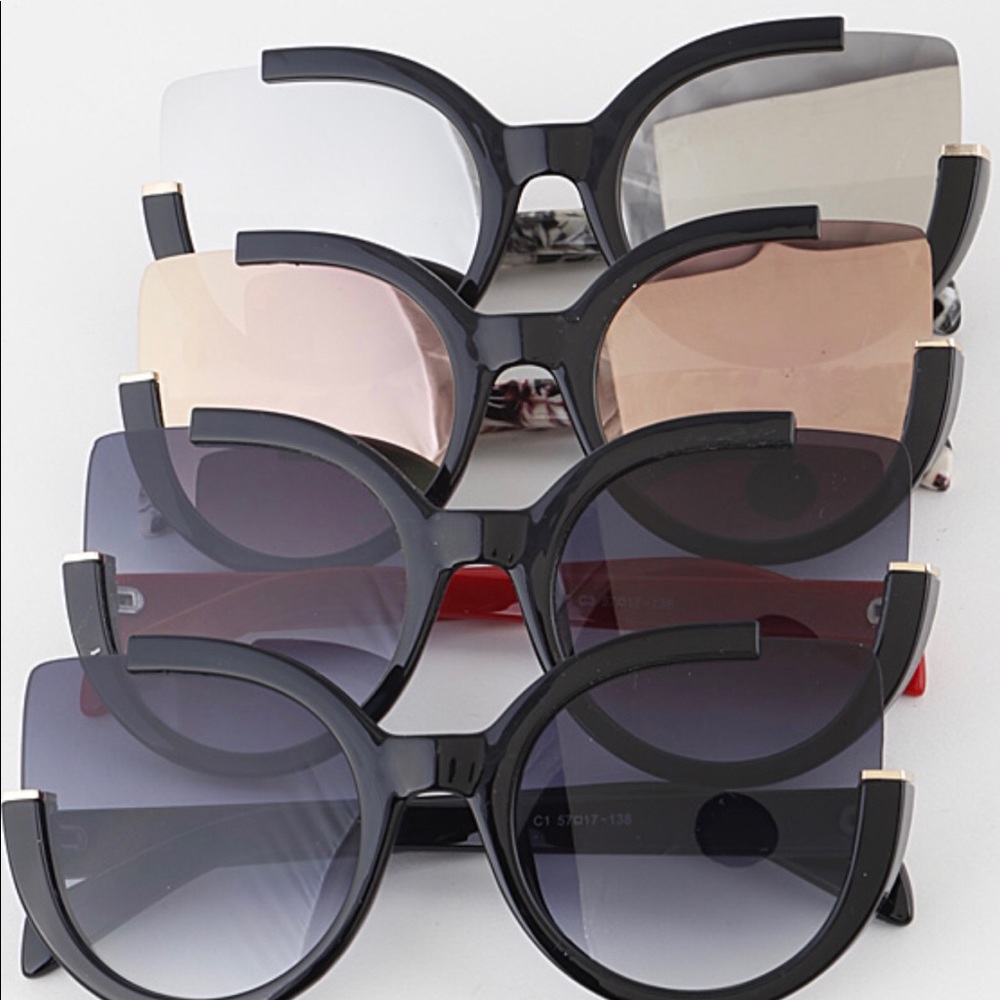 *Cat Eye Sunglasses* Double C Frame